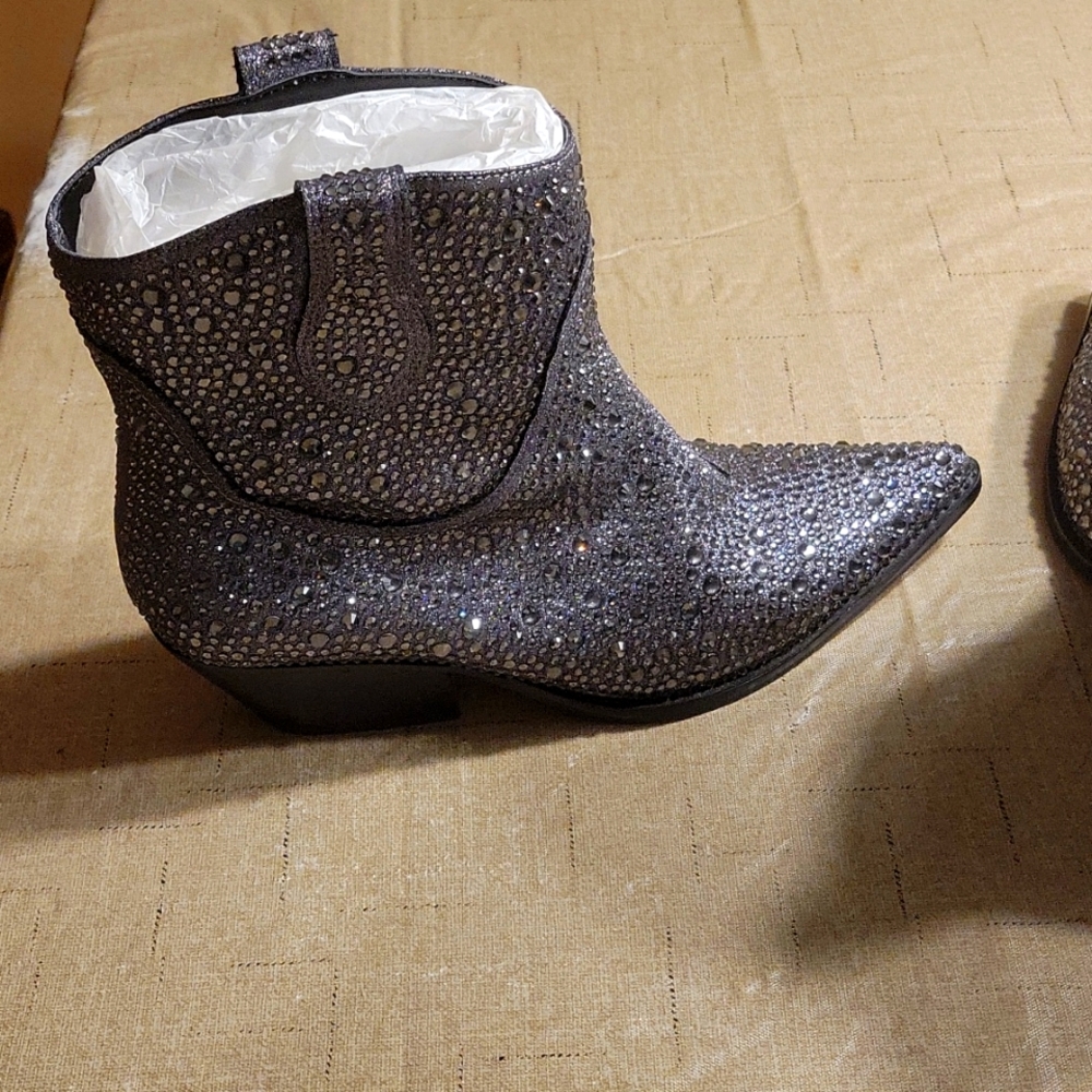 Ankle boots
